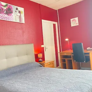 https://laigle-dor-thiers.hotels-rhonealpes.com